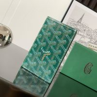 Goyard Saint-Pierre Card Wallet In Goyardine Canvas Green